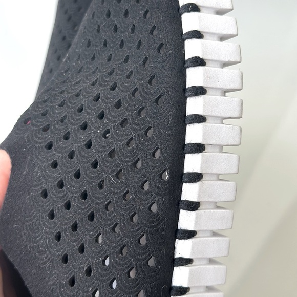 ILSE JACOBSON - Perforated Scalloped Suede Tulip Flats - Black size 10 (40) - Picture 7 of 8